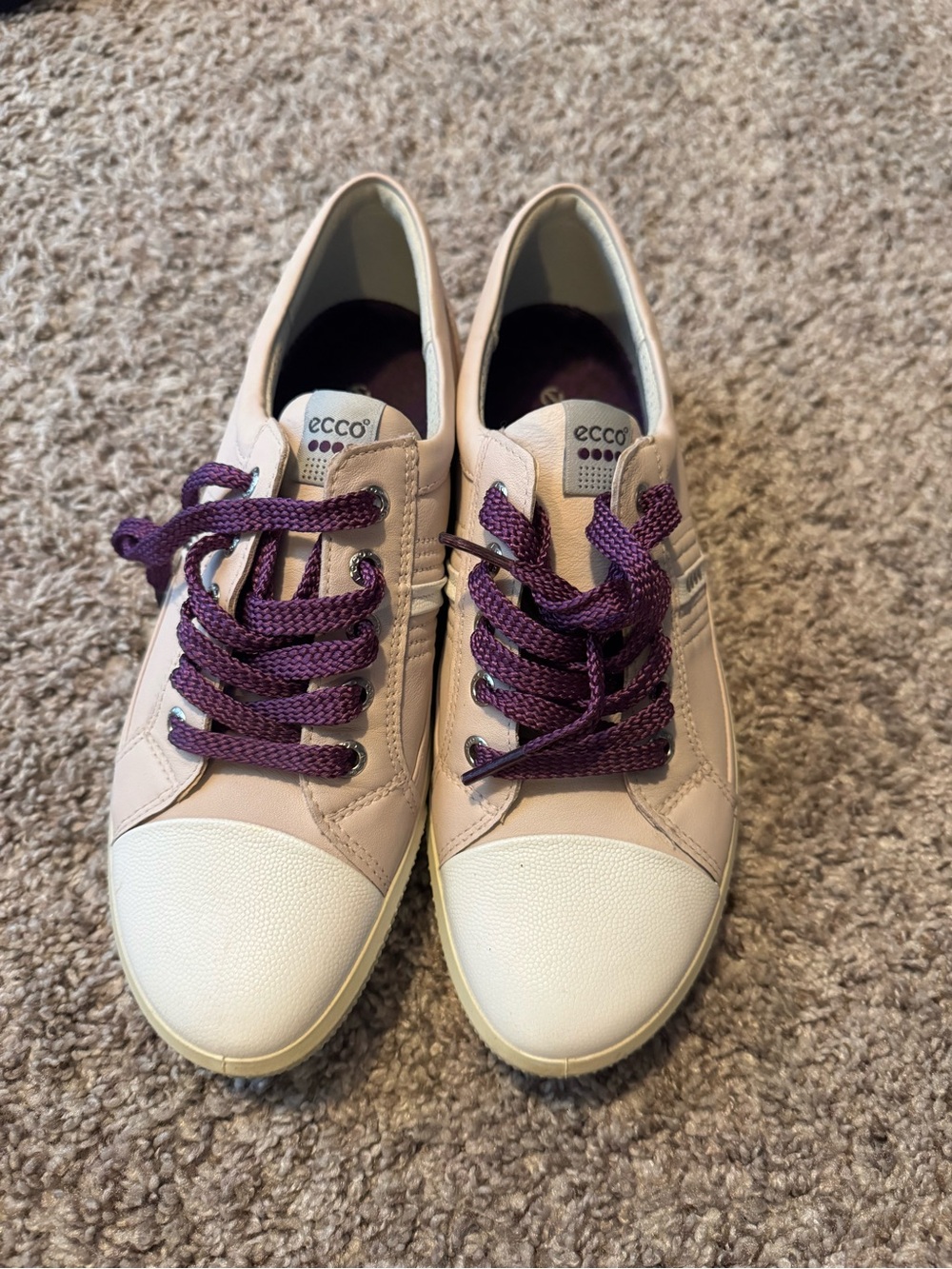 ECCO Women’s Pink Leather Golf shoes with Purple Laces